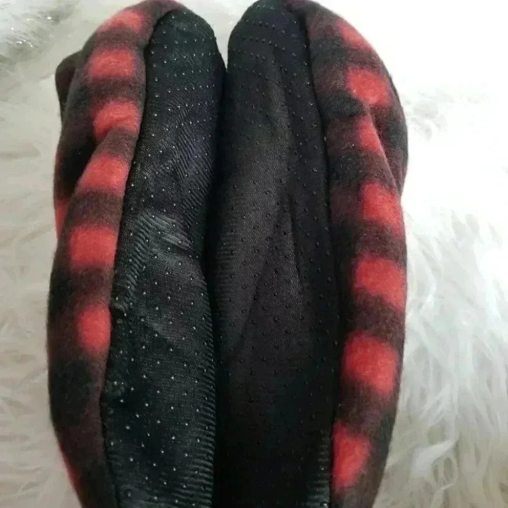Checkered Slippers - Picture 5 of 5